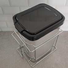 Carregar imagem no visualizador da galeria, Lixeira Para Cozinha Suprema Corrediça Deslizante Lateral 9 litros Cromado Dimec