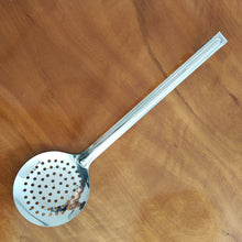 Carregar imagem no visualizador da galeria, Kit 12 Escumadeiras para Restaurantes Lancherias Aço Inox 43cm Fritura Pastel Cozinha Industrial