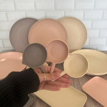 Carregar imagem no visualizador da galeria, Kit 30 Porta Molhos de Bambu 50ml Molheiras para Shoyu Caldas Cremes Restaurantes Lancherias