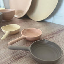 Carregar imagem no visualizador da galeria, Kit 30 Porta Molhos de Bambu 50ml Molheiras para Shoyu Caldas Cremes Restaurantes Lancherias