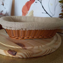 Carregar imagem no visualizador da galeria, Cesta Porta Pão 24x17cm Oval Rattan Plástico Forro Tecido Cesto Lyor