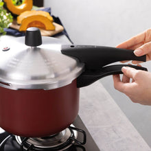 Carregar imagem no visualizador da galeria, Panela de Pressão Tramontina Antiaderente 4,5L Vermelha Vancouver Effect Starflon Max Cozinha Fogão