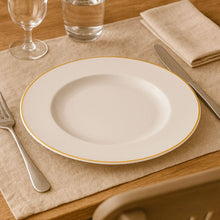Carregar imagem no visualizador da galeria, Kit 12 Pratos Rasos Jantar Branco Borda Dourada Porcelana 28cm Elisa Tramontina Aba Larga