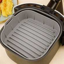 Carregar imagem no visualizador da galeria, Forma Quadrada de Silicone para Air Fryer Cinza 20x7cm Lyor Reutilizável Carne Bolo