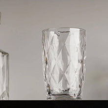 Carregar imagem no visualizador da galeria, Jogo 6 Copos Diamond Alto De Vidro 390ml Lyor Suco Água Refrigerante Diamante Transparente