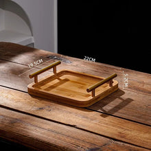 Carregar imagem no visualizador da galeria, Bandeja de Bambu com Alça Dourada Casa Splendida