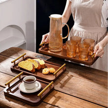 Carregar imagem no visualizador da galeria, Bandeja de Madeira Escura com Alça Dourada Casa Splendida