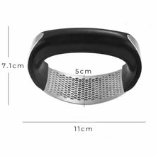 Carregar imagem no visualizador da galeria, Amassador de Alho Inox Ergonômico Manual Casa Splendida