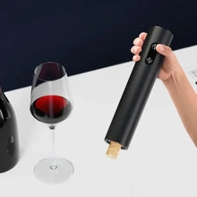 Carregar imagem no visualizador da galeria, Abridor de Vinho Elétrico USB com Aerador, Cortador e Rolha – Casa Splendida