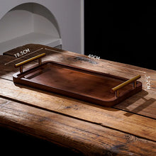 Carregar imagem no visualizador da galeria, Bandeja de Madeira Escura com Alça Dourada Casa Splendida