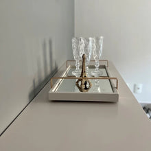 Carregar imagem no visualizador da galeria, Bandeja Off White Espelhada com Alças Casa Splendida