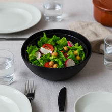 Carregar imagem no visualizador da galeria, Kit 25 Saladeiras Triangular Tigela 2,5L Cozinha Plástico Saladas Preta Essential Coza Restaurante
