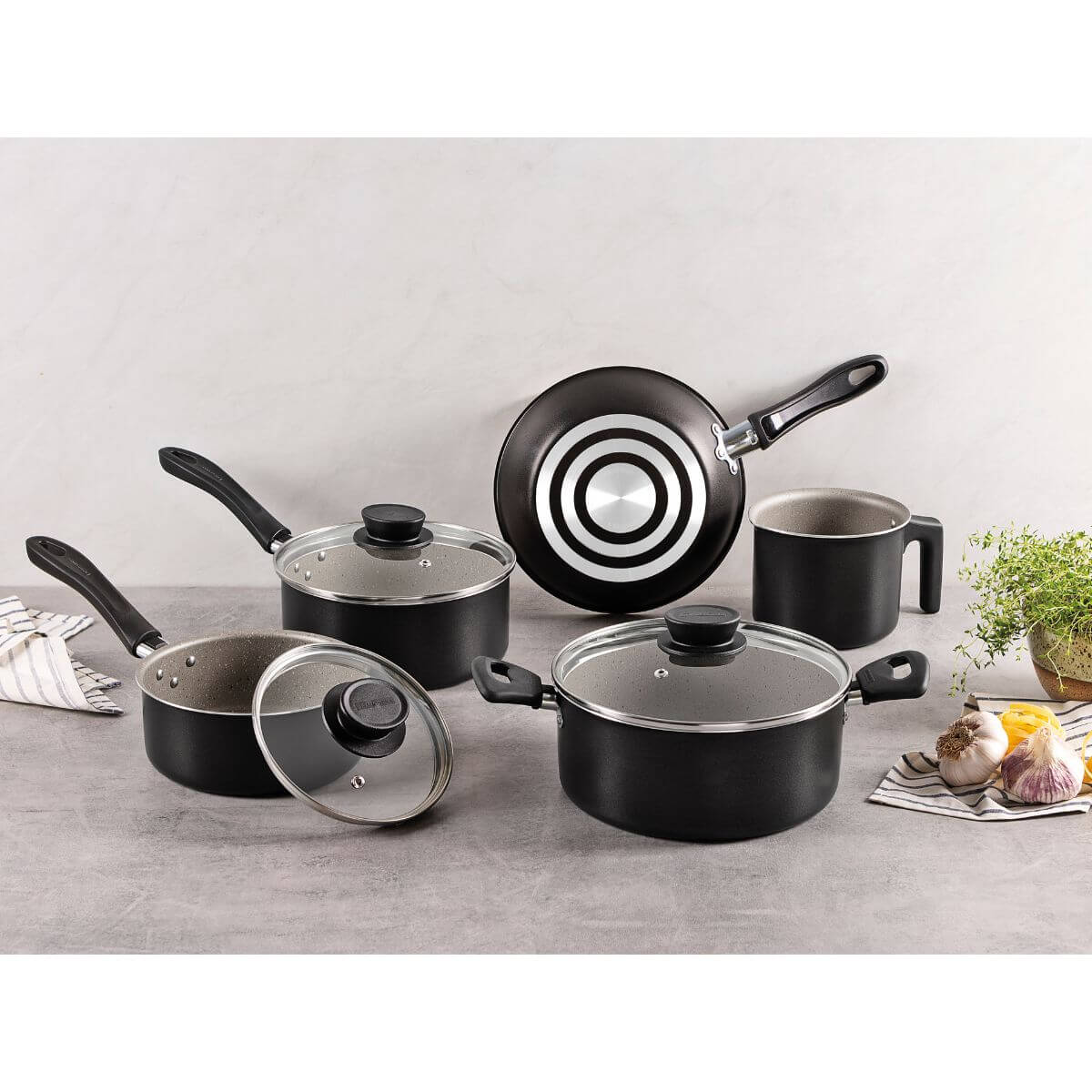 Jogo de Panelas Tramontina Preto 5 Peças Linz Aluminio Antiaderente Starflon Max Tampa de Vidro