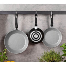 Carregar imagem no visualizador da galeria, Jogo de Frigideiras Tramontina Linz Alumínio Antiaderentes Starflon Max Preto 3 Peças
