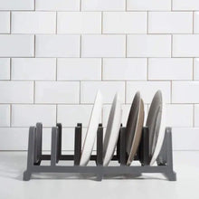 Carregar imagem no visualizador da galeria, Kit Porta Tampas de Panela Chumbo e Organizador de Armários Prateleira Empilhável Branco Plástico OU
