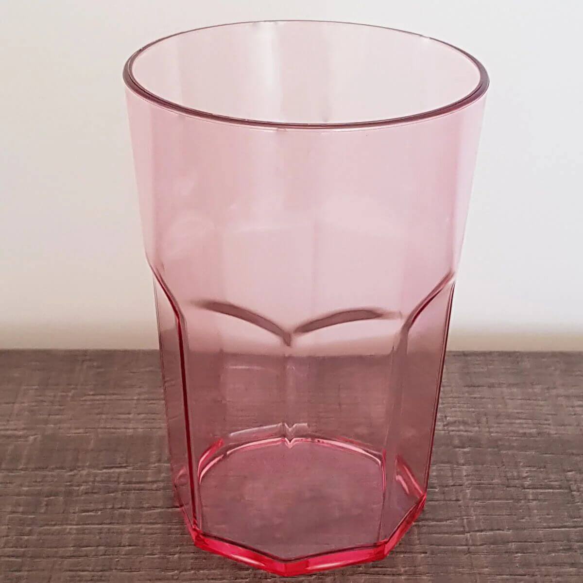 Kit 6 Copos 400ml e Jarra Plástica com Tampa 2L Rosa Para Servir Suco Água Mesa Posta