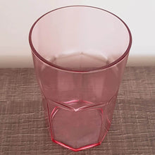Carregar imagem no visualizador da galeria, Kit 6 Copos 400ml e Jarra Plástica com Tampa 2L Rosa Para Servir Suco Água Mesa Posta
