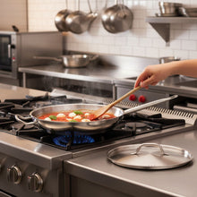 Carregar imagem no visualizador da galeria, Jogo de Panelas Profissionais Brinox 32cm Inox Fundo Triplo Cozinha Industrial Restaurante
