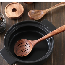 Carregar imagem no visualizador da galeria, Kit Utensílios de Cozinha em Madeira Teca 4 e 7 Peças
