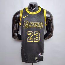 Carregar imagem no visualizador da galeria, Camisa NBA Lakers #23 James Snake Print - 23/24
