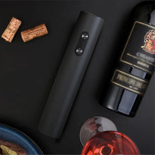 Carregar imagem no visualizador da galeria, Abridor de Vinho Elétrico USB com Aerador, Cortador e Rolha – Casa Splendida
