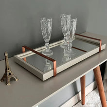 Carregar imagem no visualizador da galeria, Bandeja Off White Espelhada com Alças Casa Splendida
