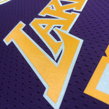 Carregar imagem no visualizador da galeria, Regata Los Angeles Lakers Mitchell &amp; Ness Away 84/85
