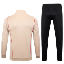 Carregar imagem no visualizador da galeria, Agasalho de Viagem São Paulo - Masculino - Beje
